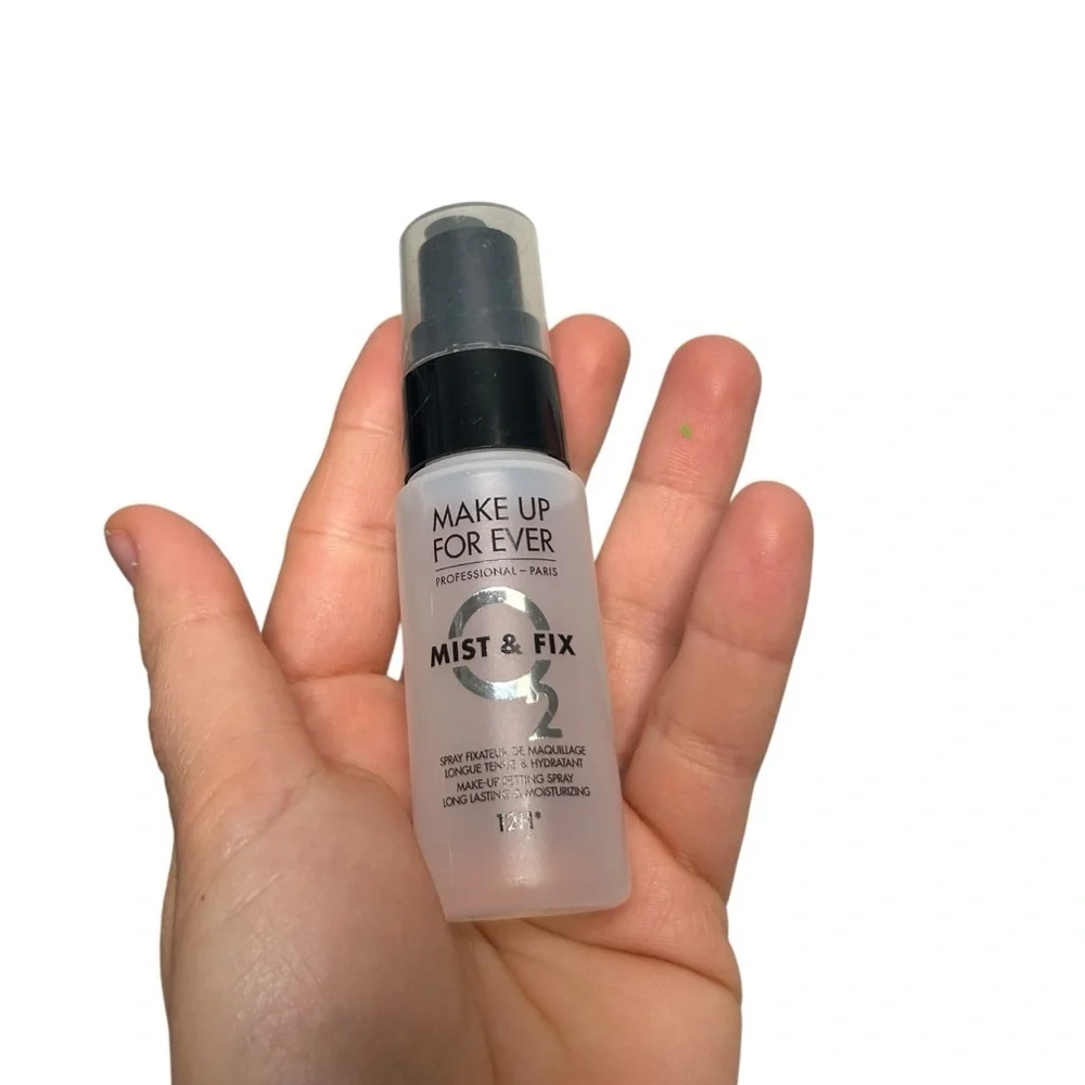 Make Up For Ever Mist & Fix Hydrating Setting Makeup spray Travel Size 30mL